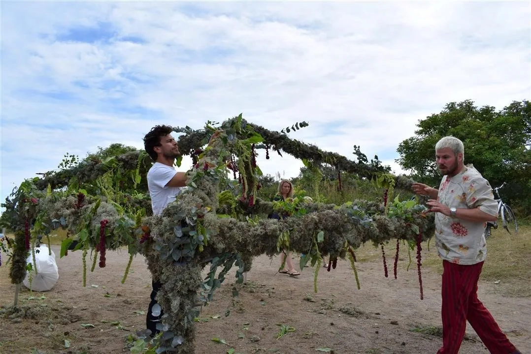 G22 den tilsandede kirke   the sand covered church skagen sat 22 jul (14)